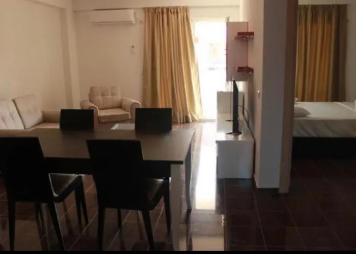 Fishta Hotel & Apartments