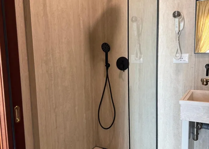 Fishta Hotel & Apartments